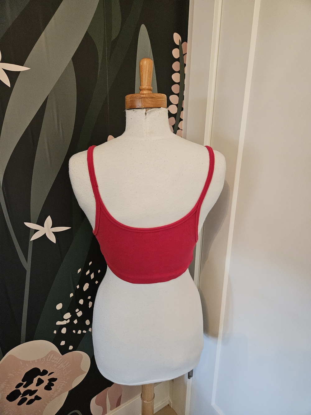 I.AM.GIA Red Ribbed Crop Bra with Script Logo - Picture 2 of 3